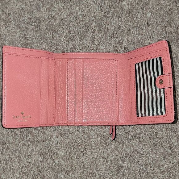 Kate Spade Pebbled Leather Trifold Coral Pink Salmon Wallet w Striped Lining - Picture 13 of 16